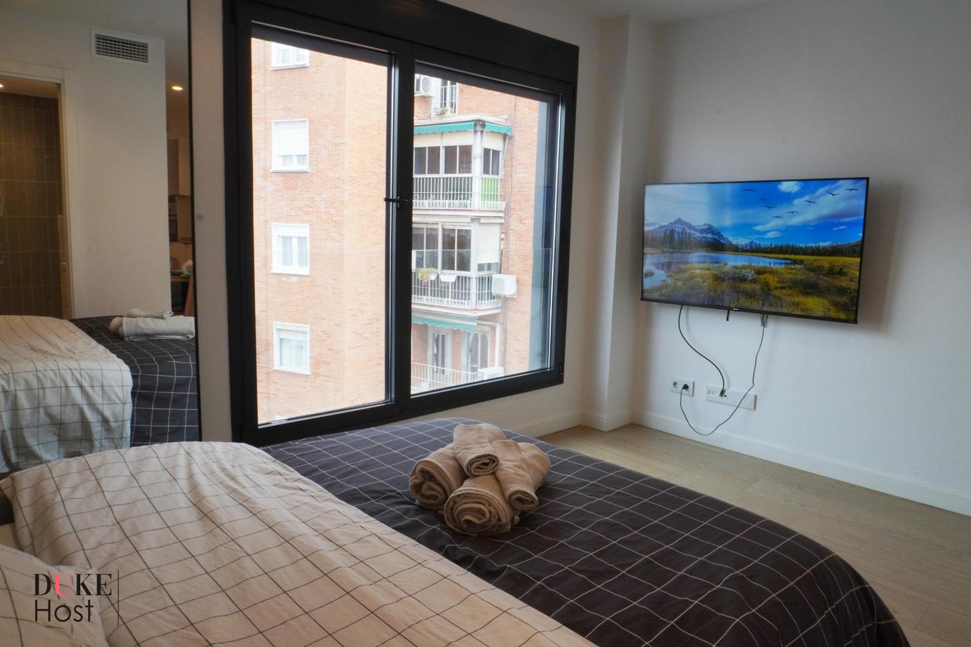 Castilla Luxury B Apartments Madrid Exterior photo